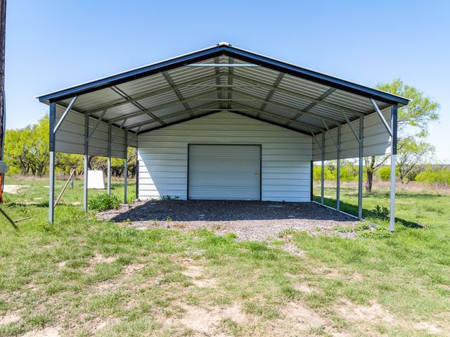 5045 Private Road 42125, Evant, TX 76525