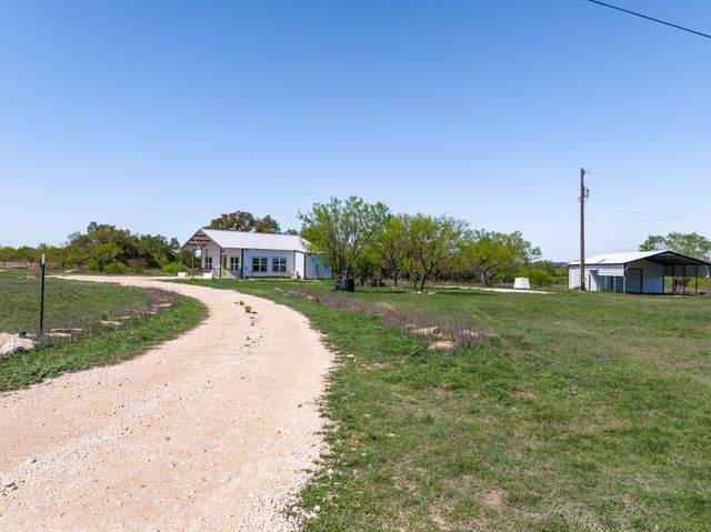 5045 Private Road 42125, Evant, TX 76525