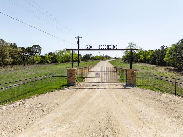 5045 Private Road 42125, Evant, TX 76525