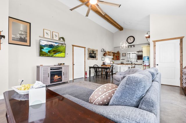5045 Private Road 42125, Evant, TX 76525