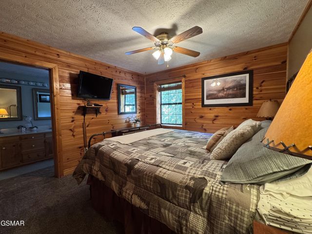 2409 Walnut Cove Way, Sevierville, TN 37862