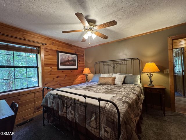 2409 Walnut Cove Way, Sevierville, TN 37862