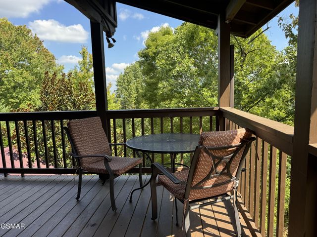 2409 Walnut Cove Way, Sevierville, TN 37862
