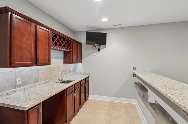 1706 Court Street, Adel, IA 50003