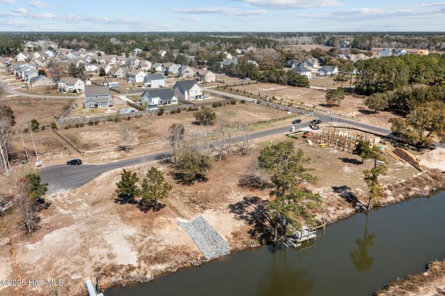 405 Salt Mdw Court, Holly Ridge, NC 28445