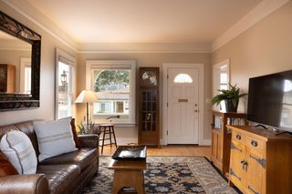 405 Carmel Avenue, Pacific Grove, CA 93950