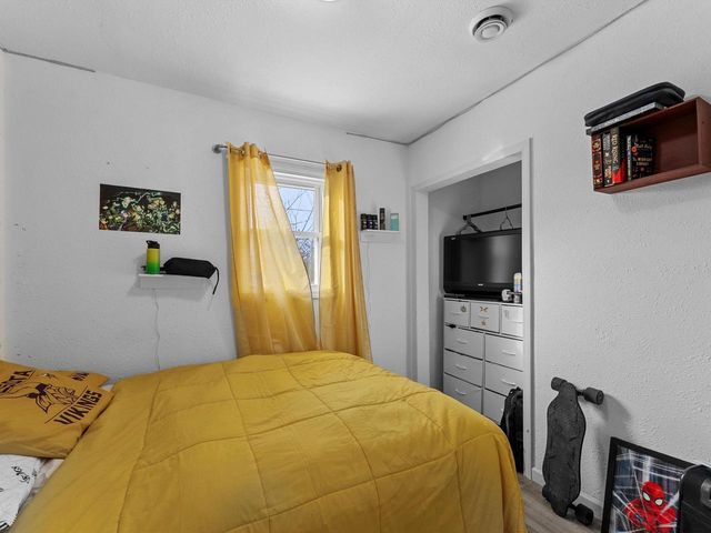 914 S 35th Street, Manitowoc, WI 54220