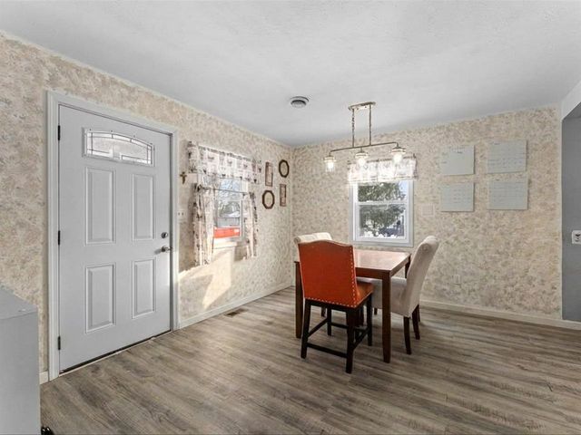 914 S 35th Street, Manitowoc, WI 54220