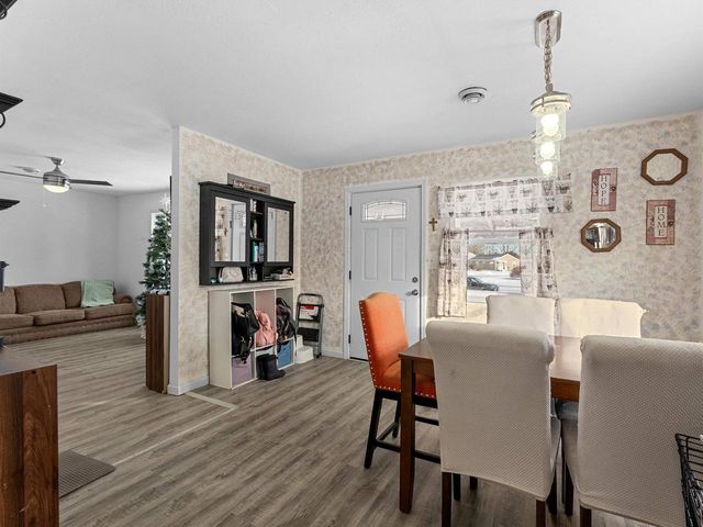 914 S 35th Street, Manitowoc, WI 54220