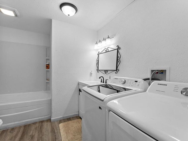 914 S 35th Street, Manitowoc, WI 54220