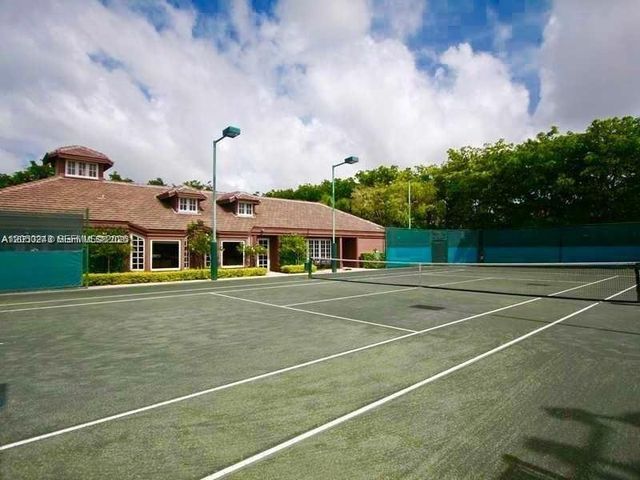 2000 Towerside Terrace 905, Miami, FL 33138