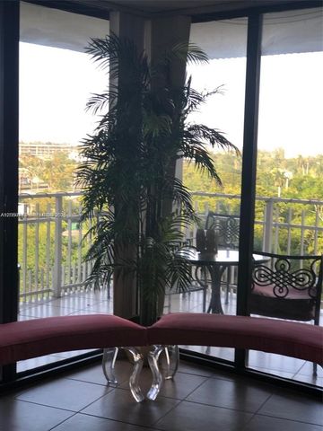 2000 Towerside Terrace 905, Miami, FL 33138