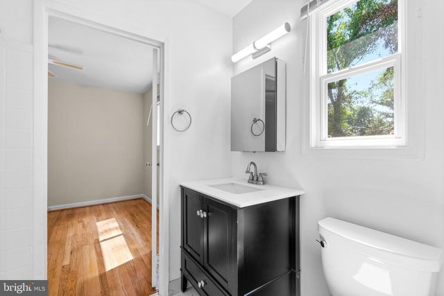 9212 CHANUTE DR, Bethesda, MD 20814