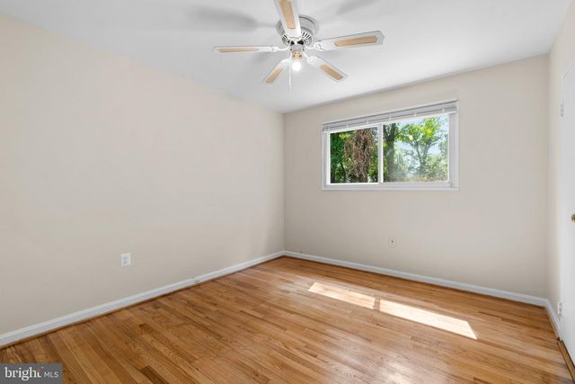 9212 CHANUTE DR, Bethesda, MD 20814