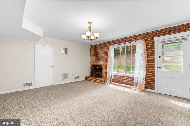9212 CHANUTE DR, Bethesda, MD 20814