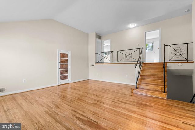 9212 CHANUTE DR, Bethesda, MD 20814