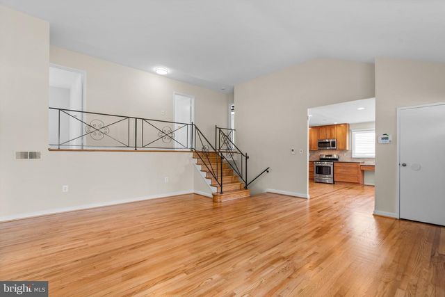 9212 CHANUTE DR, Bethesda, MD 20814