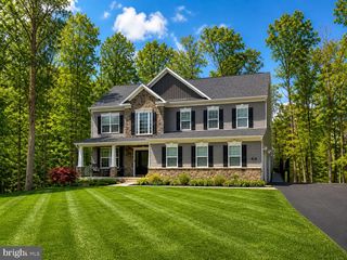 485 UNDERWOOD DR, Falling Waters, WV 25419