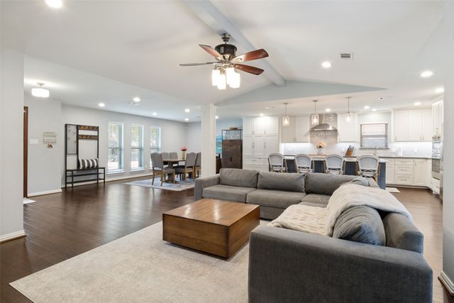 7429 La Manga Drive, Dallas, TX 75248
