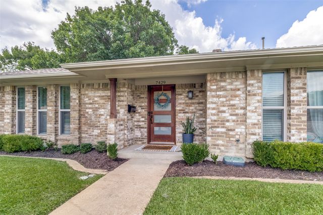 7429 La Manga Drive, Dallas, TX 75248