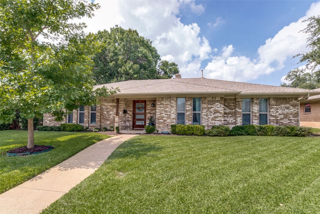 7429 La Manga Drive, Dallas, TX 75248