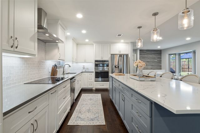 7429 La Manga Drive, Dallas, TX 75248