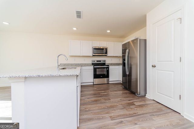 307 Gazebo Drive, Bonaire, GA 31005