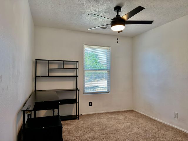 1672 Domain Loop SE, Rio Rancho, NM 87124