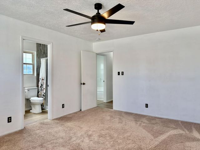 1672 Domain Loop SE, Rio Rancho, NM 87124