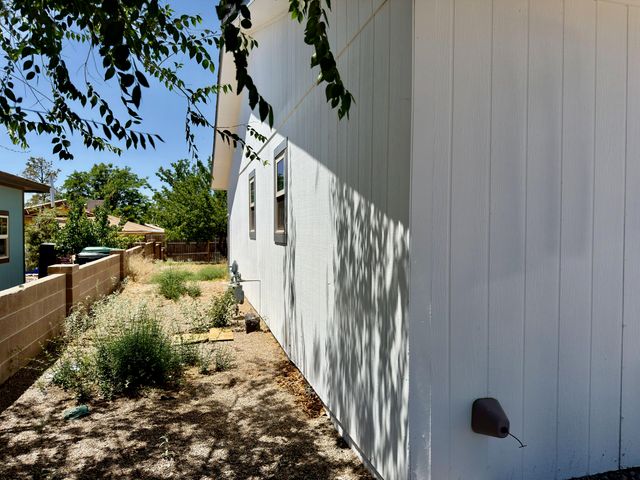 1672 Domain Loop SE, Rio Rancho, NM 87124