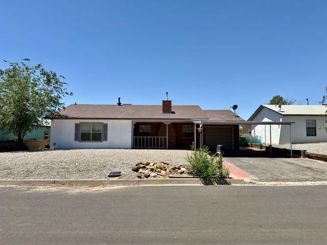 1672 Domain Loop SE, Rio Rancho, NM 87124