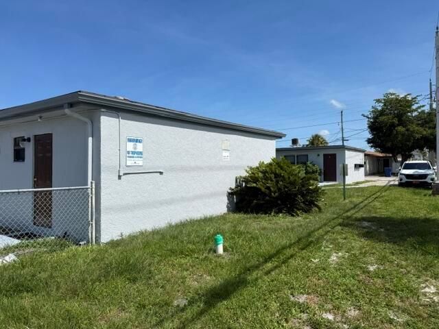 2840 Avenue S, West Palm Beach, FL 33404