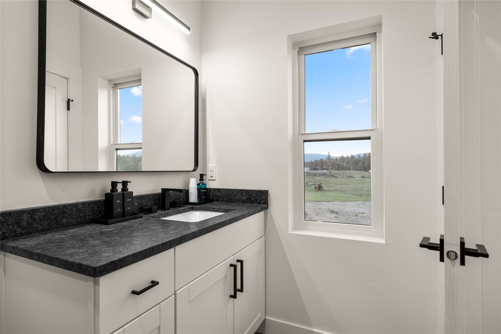 211 Cowboy Drive, Columbia Falls, MT 59912 photo 33