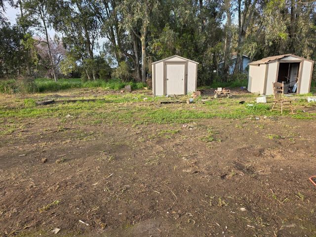 25679 N Cherokee Ln, Galt, CA 95632