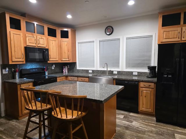 25679 N Cherokee Ln, Galt, CA 95632