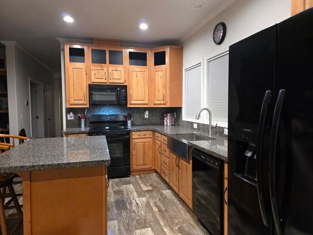 25679 N Cherokee Ln, Galt, CA 95632