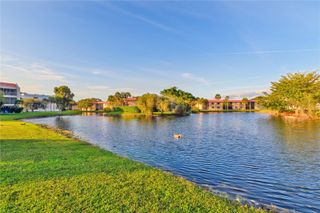 220 Lakeview Dr 113, Weston, FL 33326