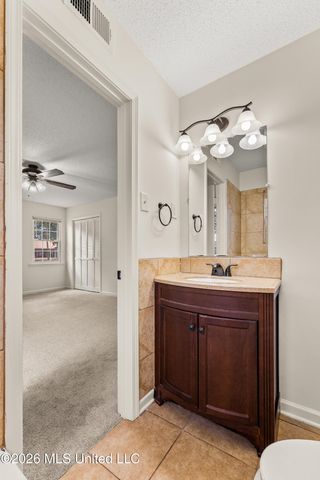 3855 Hilltop Drive, Horn Lake, MS 38637