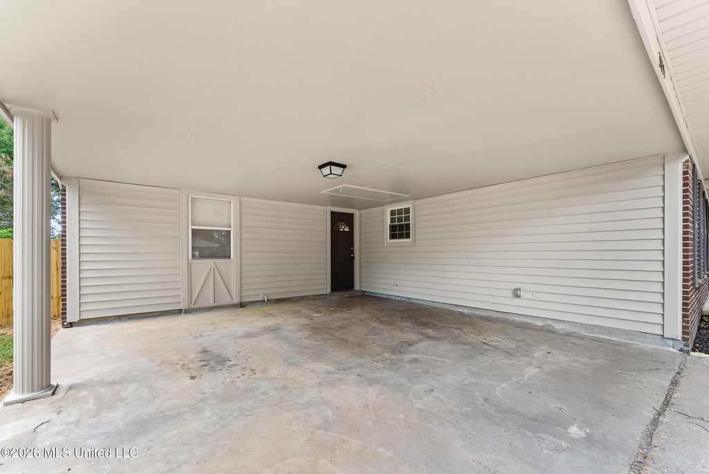 3855 Hilltop Drive, Horn Lake, MS 38637 — photo 4