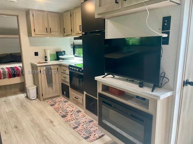 573 Mokena Dr 1, Miami Springs, FL 33166