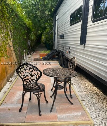 573 Mokena Dr 1, Miami Springs, FL 33166