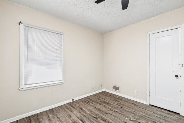 631 S Roosevelt, Wichita, KS 67218