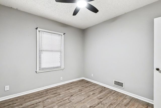 631 S Roosevelt, Wichita, KS 67218