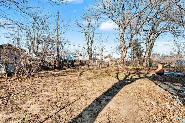 631 S Roosevelt, Wichita, KS 67218