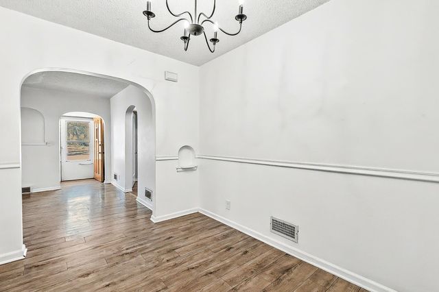 631 S Roosevelt, Wichita, KS 67218