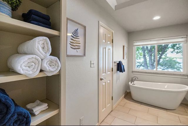 3921 Buena Vista Circle, Granbury, TX 76049