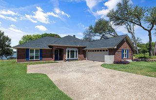 3921 Buena Vista Circle, Granbury, TX 76049