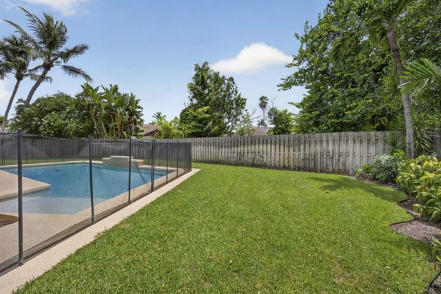 1160 Kinglet Terrace, Wellington, FL 33414