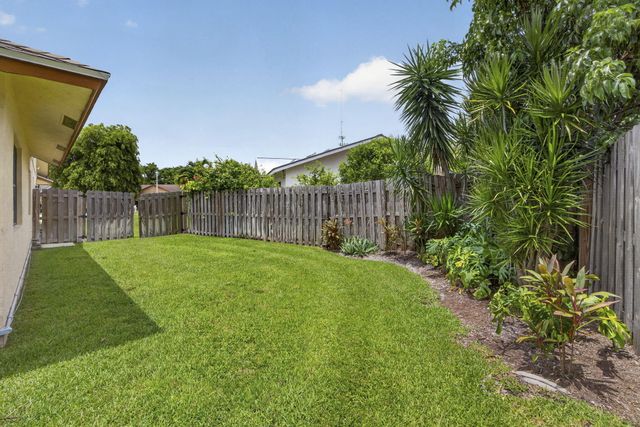 1160 Kinglet Terrace, Wellington, FL 33414