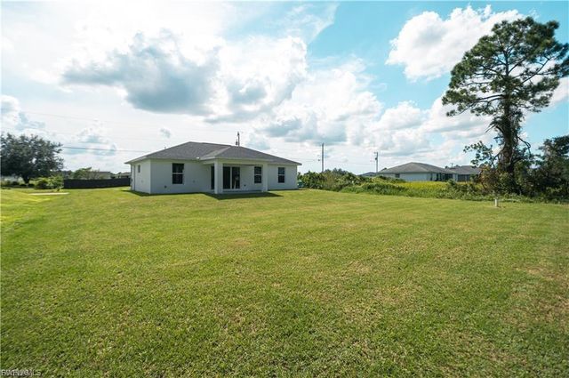 2712 46th ST SW, Lehigh Acres, FL 33976